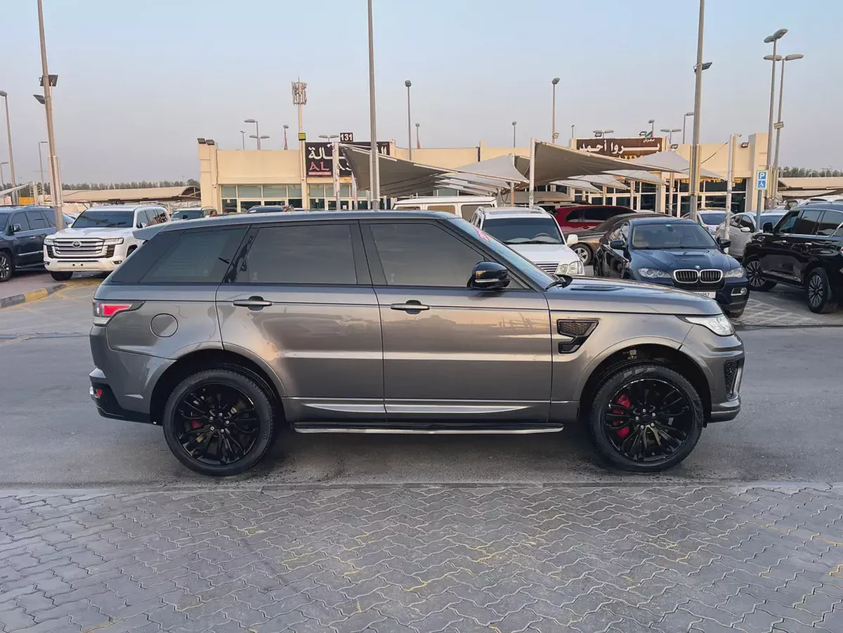 رنج روفر 2014 محول SVRنظيف Land Rover Range Rover Sport HSE S 2014 - GCC Specs - Well Maintained-6-6