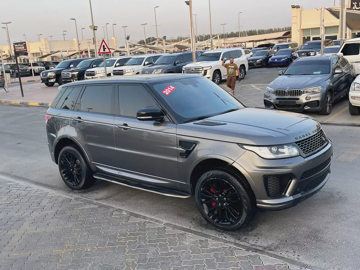رنج روفر 2014 محول SVRنظيف Land Rover Range Rover Sport HSE S 2014 - GCC Specs - Well Maintained-8-8