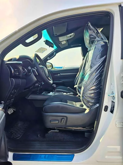 Toyota Hilux GR SPORT WIDE BODY / 4.0L PETROL V6 / OVER FENDER / TRIP TRONIC / 360*CAMERA / DRIVER PWR SEATS WITH-7