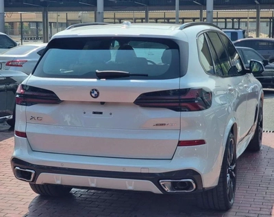 BMW X5 xDrive40i Luxury M Sport Package 3.0L xDrive 40i M Sport Under Warranty & Service 2025 GCC-9