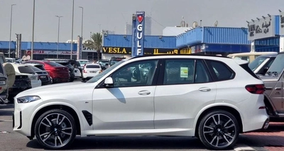 BMW X5 xDrive40i Luxury M Sport Package 3.0L xDrive 40i M Sport Under Warranty & Service 2025 GCC-5