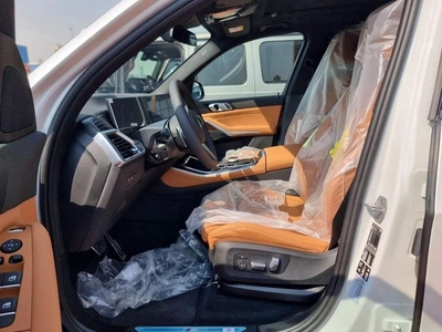 BMW X5 xDrive40i Luxury M Sport Package 3.0L xDrive 40i M Sport Under Warranty & Service 2025 GCC-4