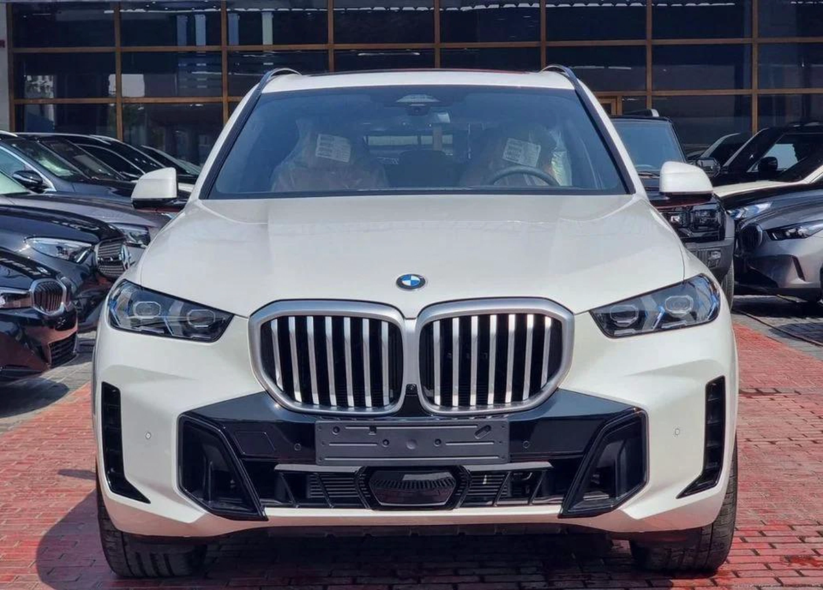 BMW X5 xDrive40i Luxury M Sport Package 3.0L xDrive 40i M Sport Under Warranty & Service 2025 GCC-7-7