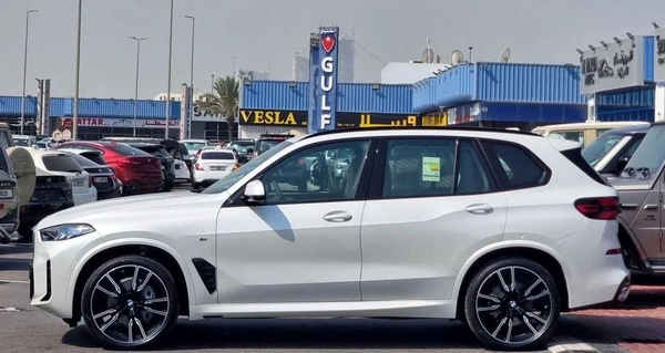 BMW X5 xDrive40i Luxury M Sport Package 3.0L xDrive 40i M Sport Under Warranty & Service 2025 GCC