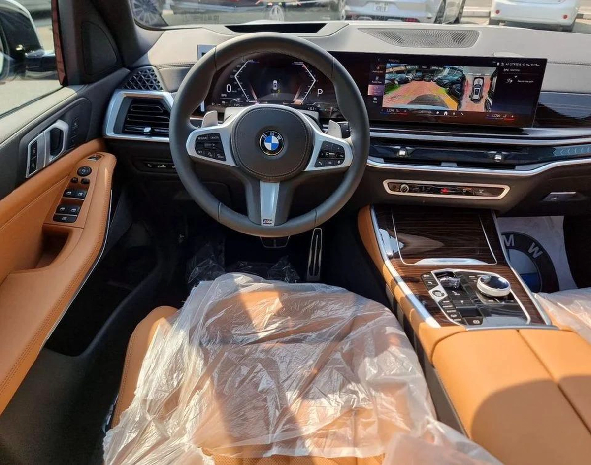 BMW X5 xDrive40i Luxury M Sport Package 3.0L xDrive 40i M Sport Under Warranty & Service 2025 GCC-11-11