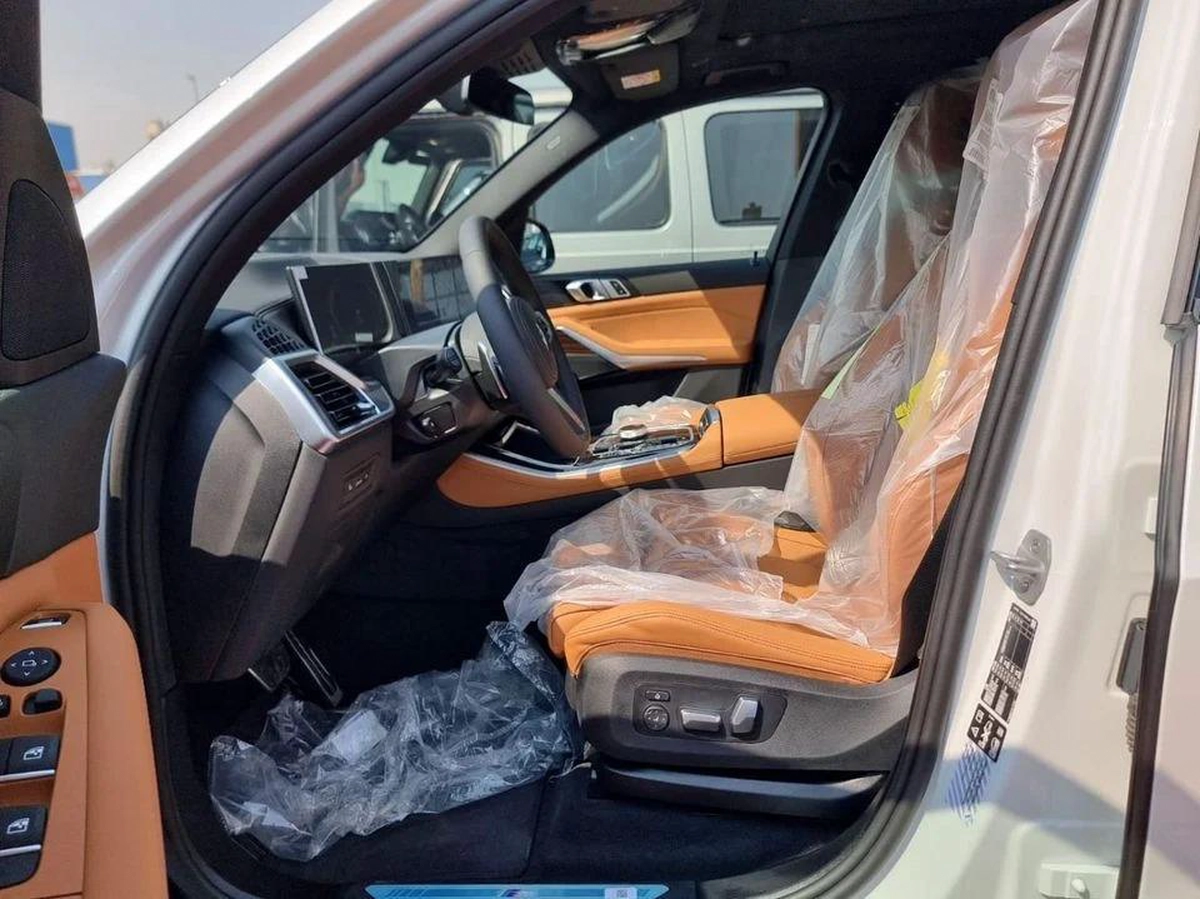 BMW X5 xDrive40i Luxury M Sport Package 3.0L xDrive 40i M Sport Under Warranty & Service 2025 GCC-4-4