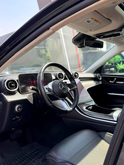 2022 Mercedes-Benz C300 - American Specs - Excellent Condition!-13