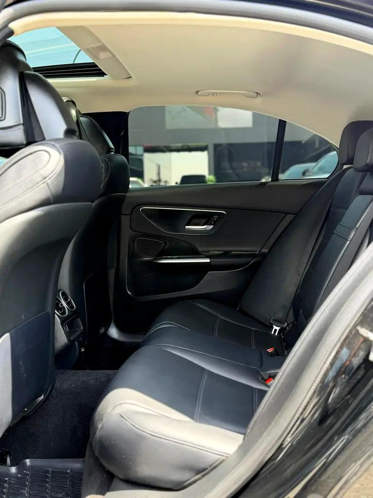 2022 Mercedes-Benz C300 - American Specs - Excellent Condition!-11-11