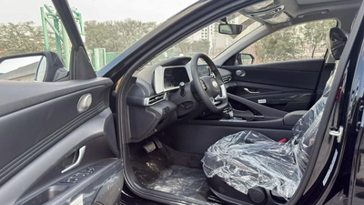HYUNDAI ELANTRA 1.5 CHINESE SPECS 2025 MODEL FULL OPTION-9