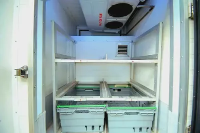 High Roof | Manual | Freezer Van | GCC Specs | Ref#T03514-8