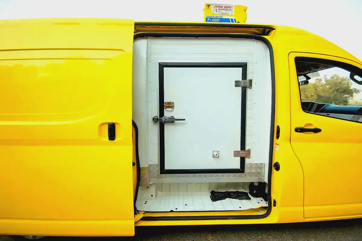 High Roof | Manual | Freezer Van | GCC Specs | Ref#T03514-6-6