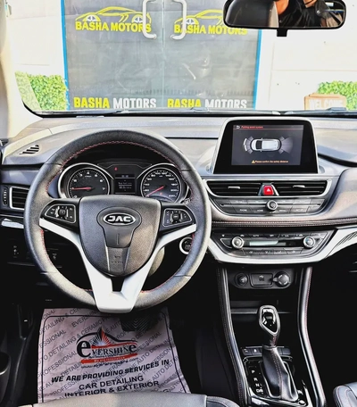 JAC JS3 Flagship 2023, GCC Specs - Like New!-6