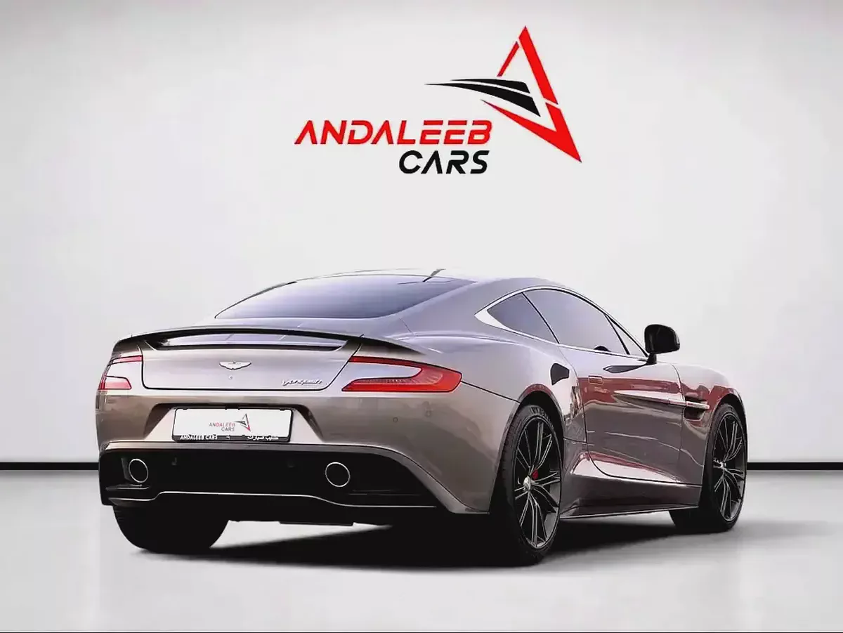 RARE FULL CARBON SPEC | GCC CAR | V12 ENGINE | 2014-4-4
