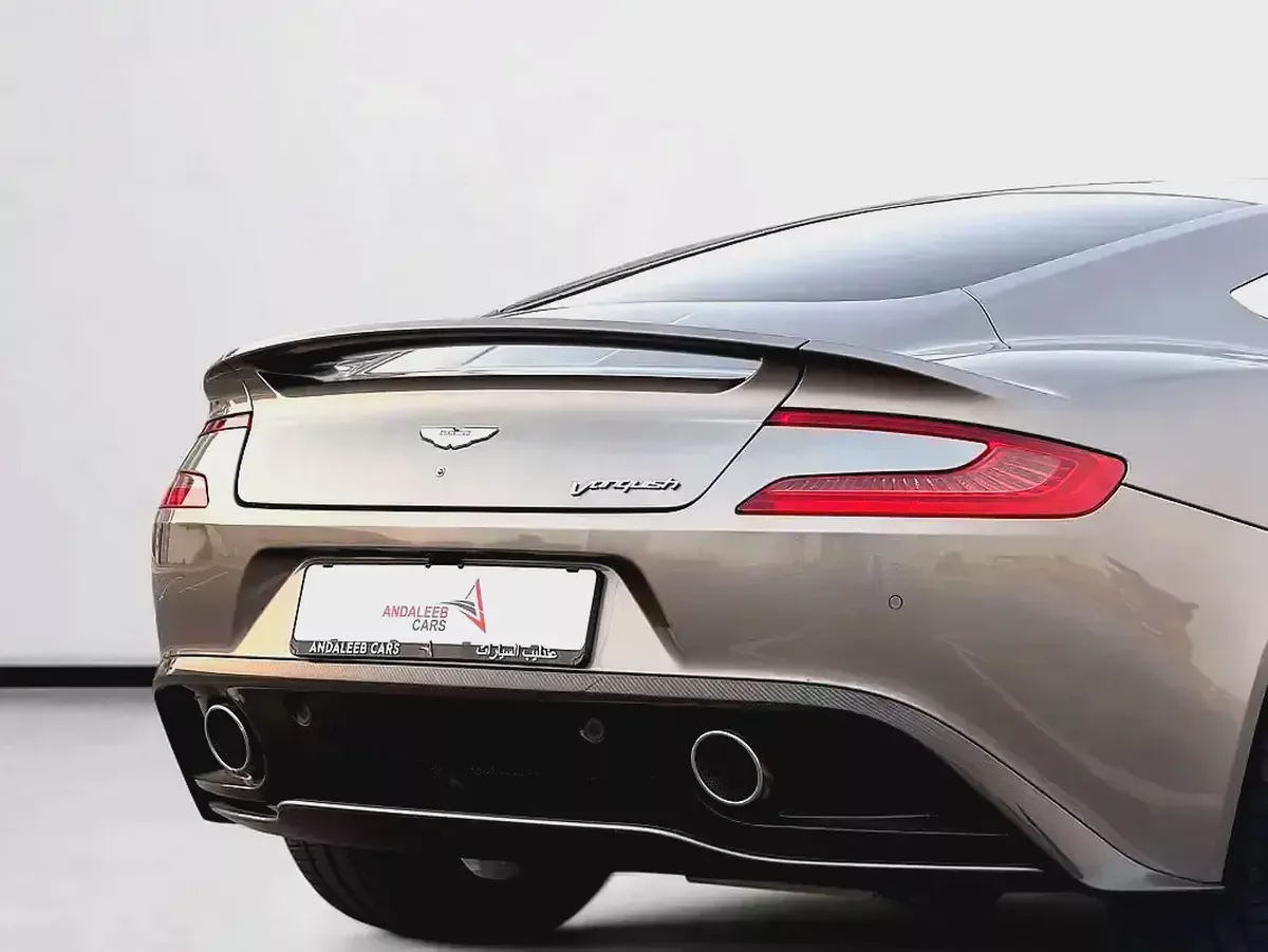 RARE FULL CARBON SPEC | GCC CAR | V12 ENGINE | 2014-5-5
