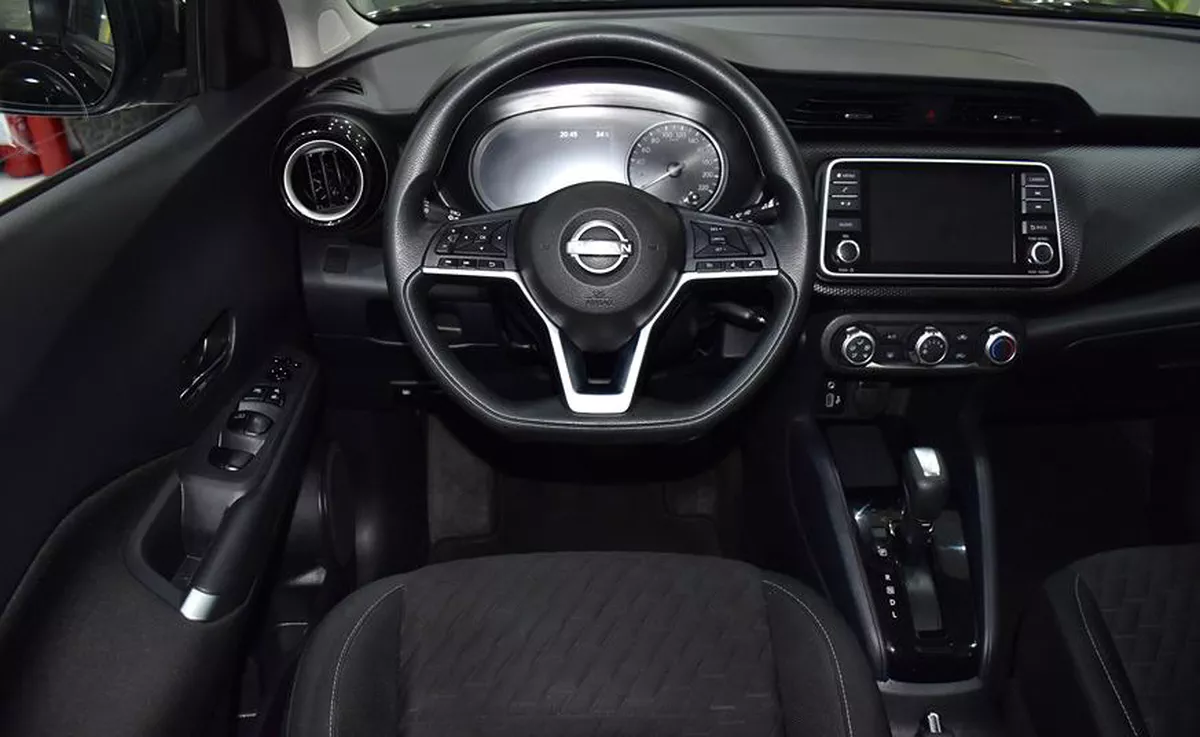 Nissan Kicks ( 2024 Model ) in Black Color GCC Specs-1-1