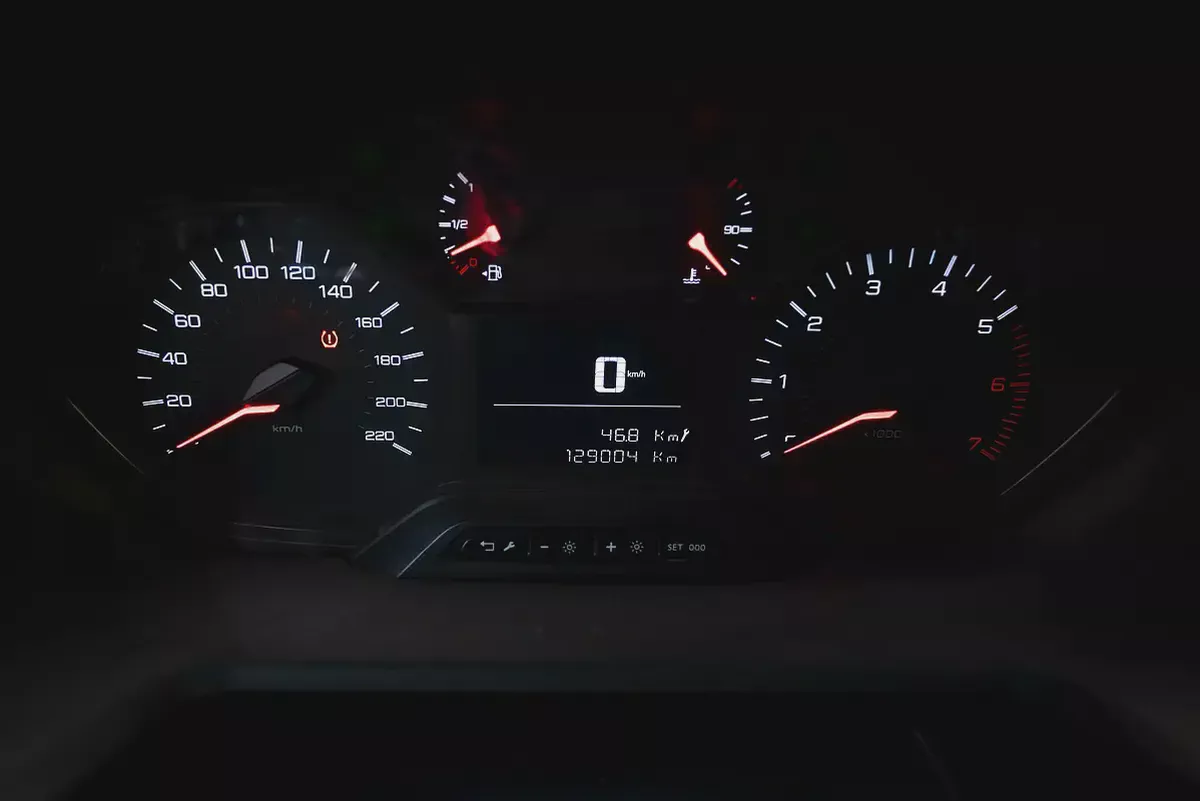 Peugeot Partner | Delivery Van | GCC Specs | Ref#P34218-10-10