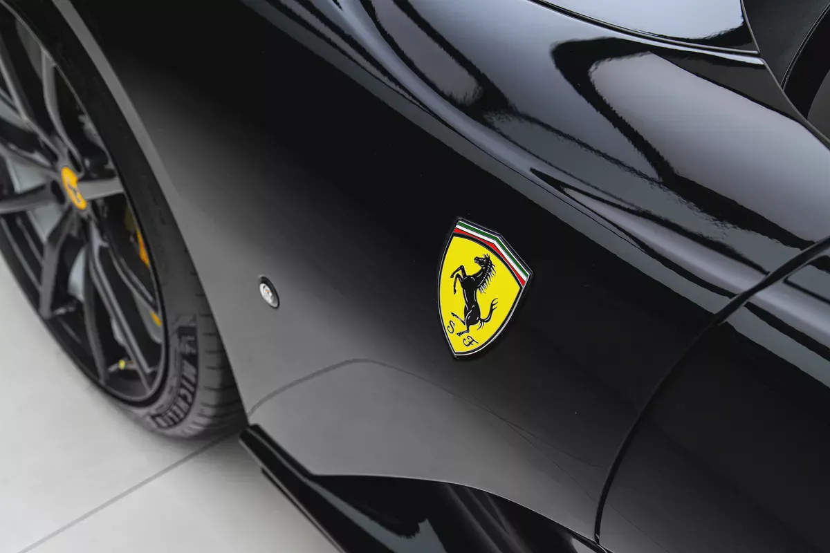 2019 FERRARI 812 SUPERFAST | GCC SPECS | LOW MILEAGE-14-14