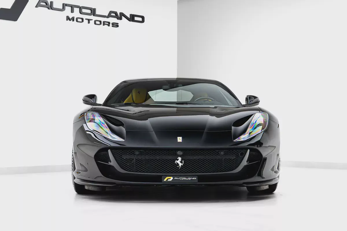 2019 FERRARI 812 SUPERFAST | GCC SPECS | LOW MILEAGE-2-2