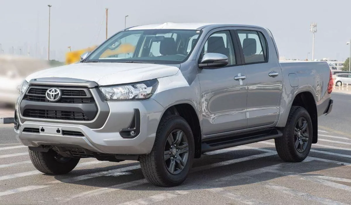 Toyota Hilux SGLX TOYOTA HILUX 2.4L MID OPTION A/T MY2025 FOR EXPORT