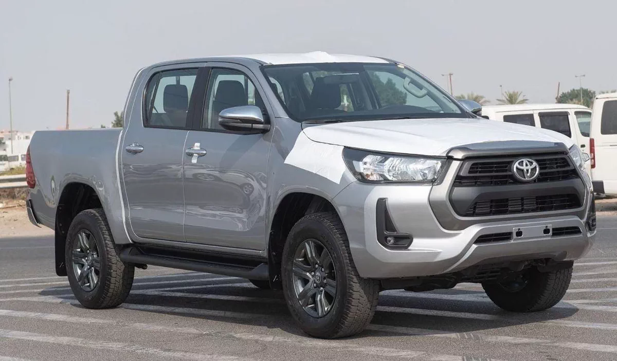 Toyota Hilux SGLX TOYOTA HILUX 2.4L MID OPTION A/T MY2025 FOR EXPORT-1-0