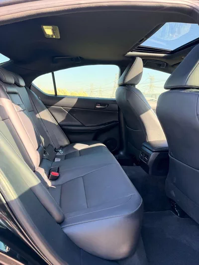 Lexus IS300  Lexus IS 300 2024-12