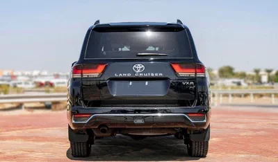 Toyota Land Cruiser VXR toyota landcrusier vxr 3.5 petrol AT twin turbo-6