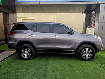Toyota Fortuner EXR / V4 2.7L 4WD/ LOW MILEAGE/ EXCELLENT CONDITION-3