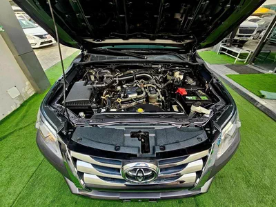 Toyota Fortuner EXR / V4 2.7L 4WD/ LOW MILEAGE/ EXCELLENT CONDITION-7