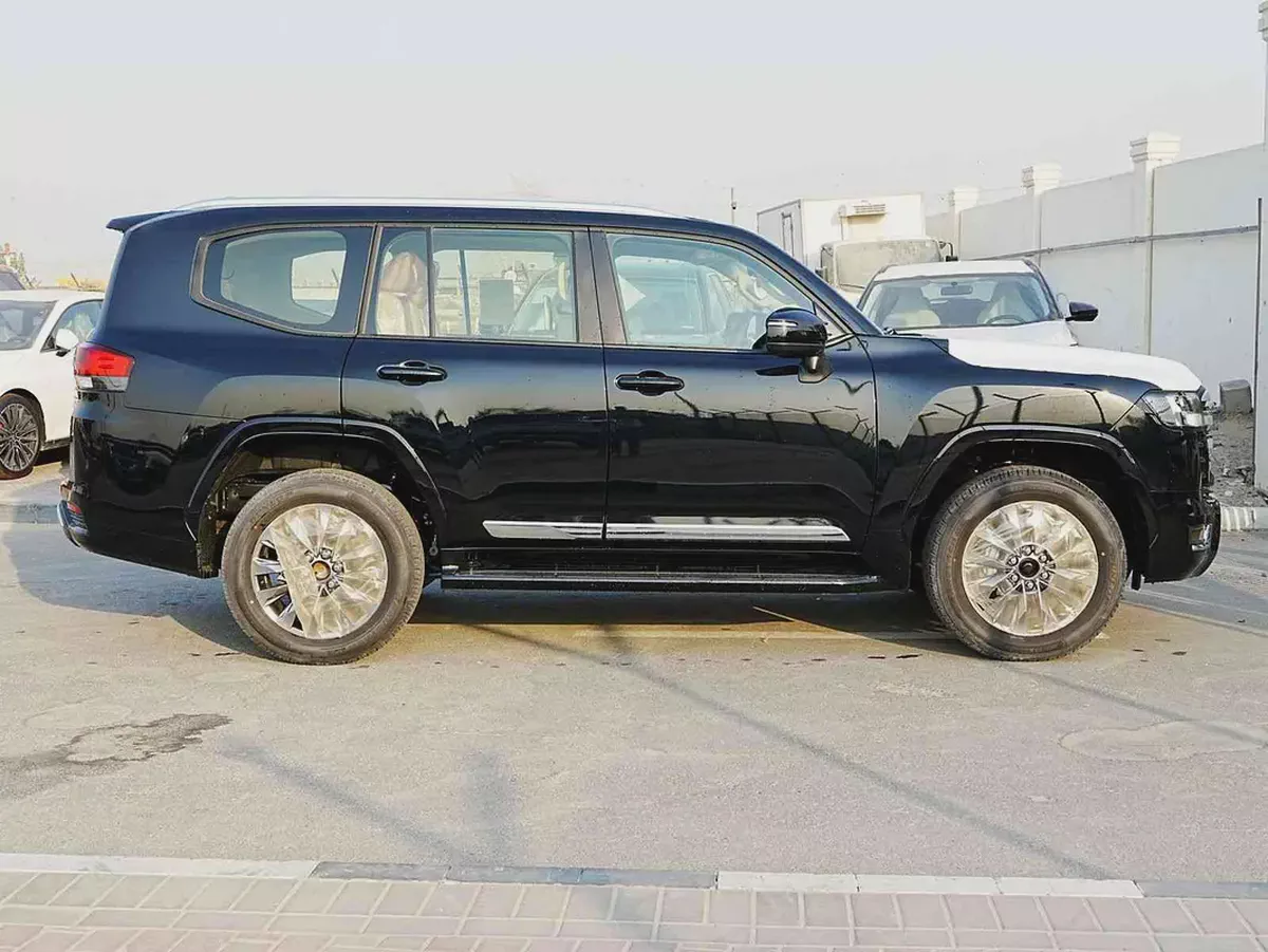 2026 TOYOTA LAND CRUISER 300 GXR 3.5L PETROL 7-SEATS GCC BRAND NEW 0KM-18-18