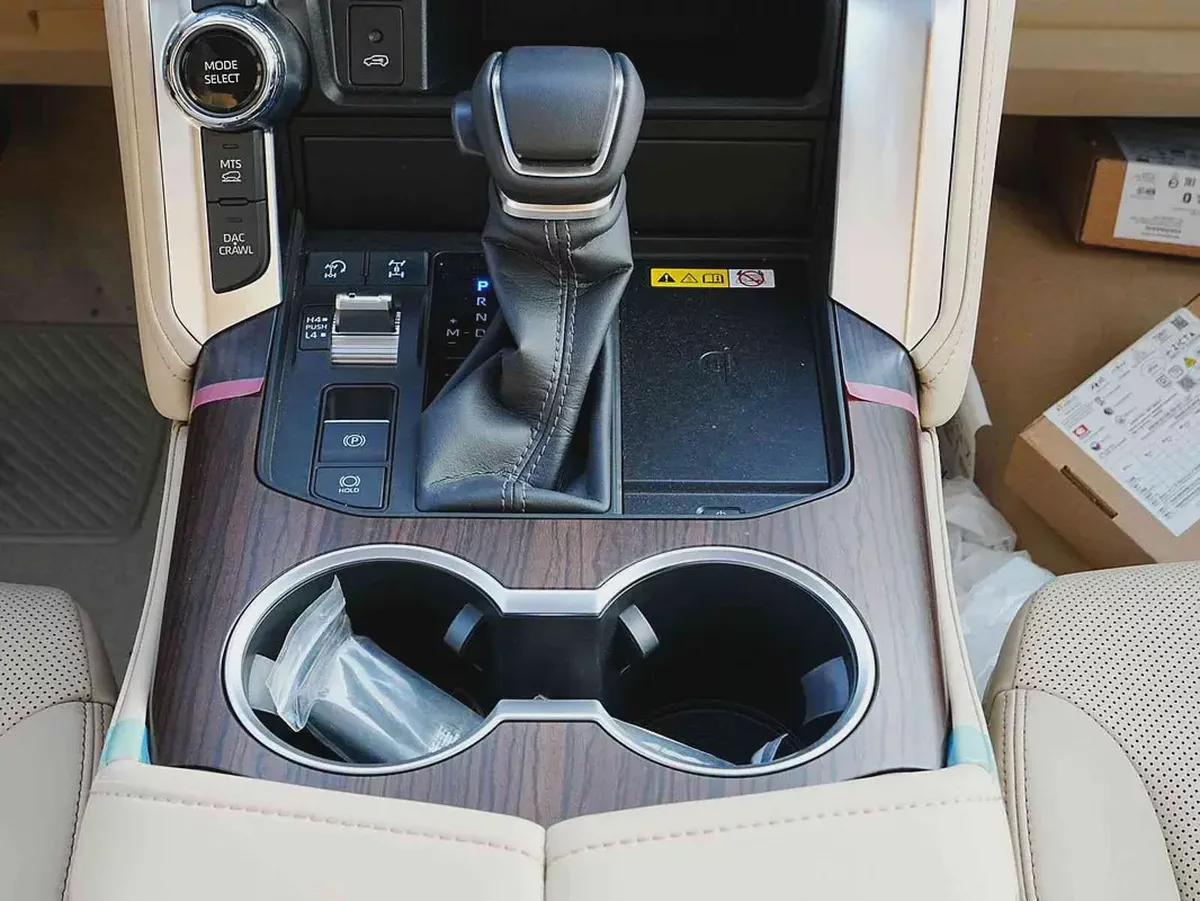 2026 TOYOTA LAND CRUISER 300 GXR 3.5L PETROL 7-SEATS GCC BRAND NEW 0KM-8-8