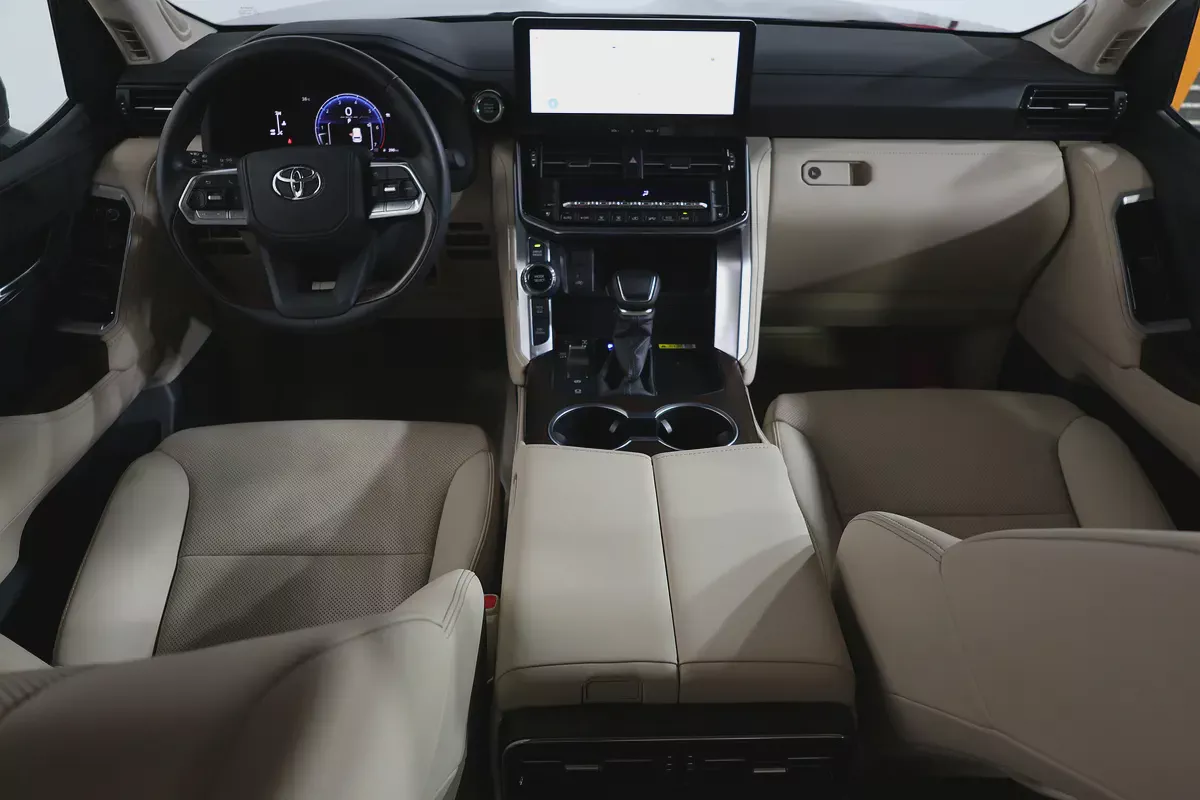 -LAND CRUISER 2026 -GXR  -5000KM -UNDER WARRANTY & SERVICE-9-9