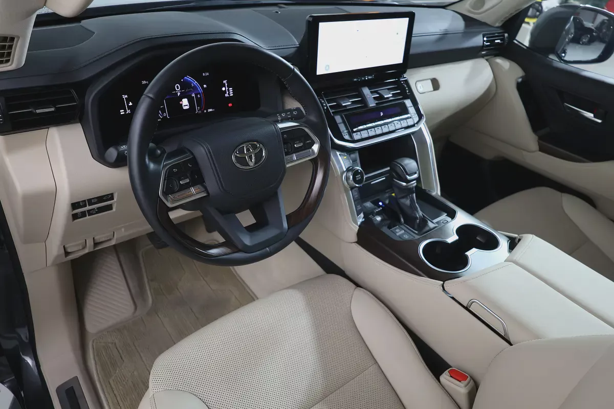 -LAND CRUISER 2026 -GXR  -5000KM -UNDER WARRANTY & SERVICE-8-8