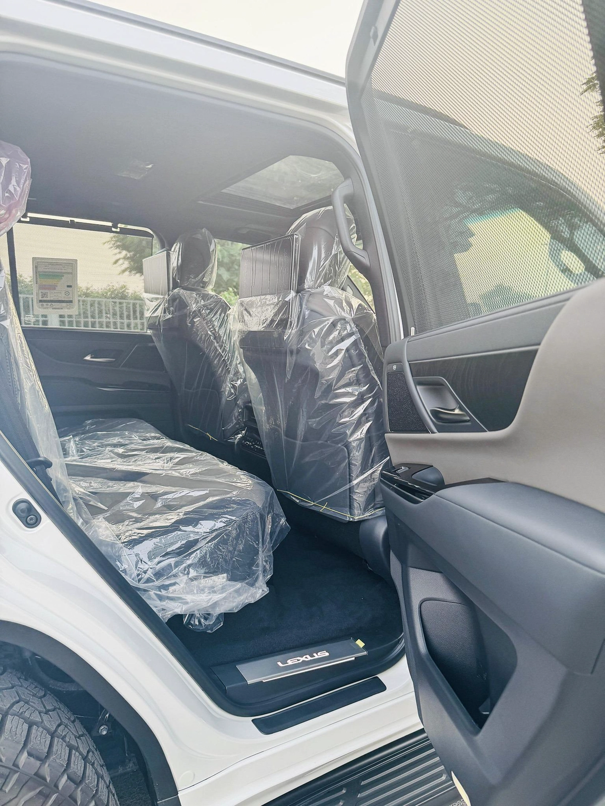 LEXUS LX600 SIGNATURE 2025 | 3.5L | ZERO KM | GCC | FULL OPTIONS-4-4