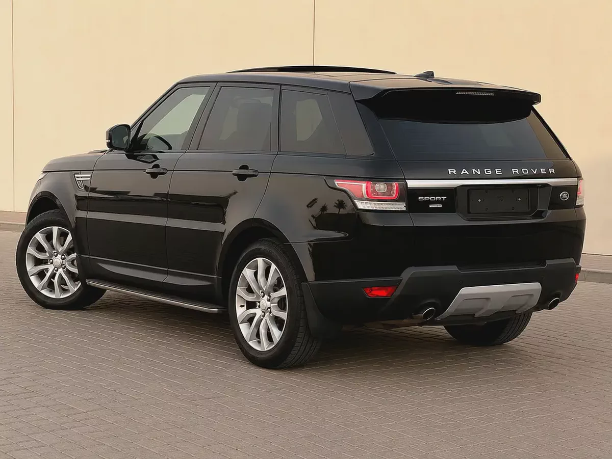 AED 3,599 EMI PM | RANGE ROVER SPORT | HSE |FREE ACCIDENT | LOW MILEAGE | 0% DOWNPAYMENT-4-4