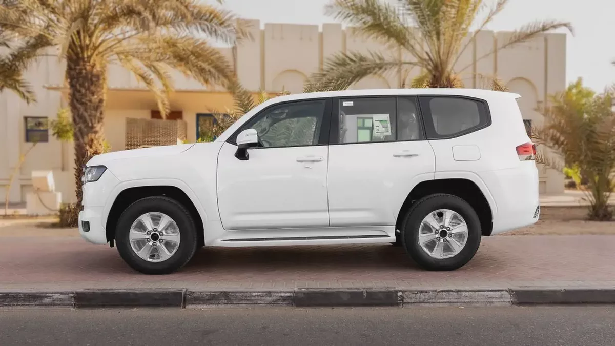2026 Toyota Land Cruiser GXR 3.5L AT Petrol (Basic)-2-2