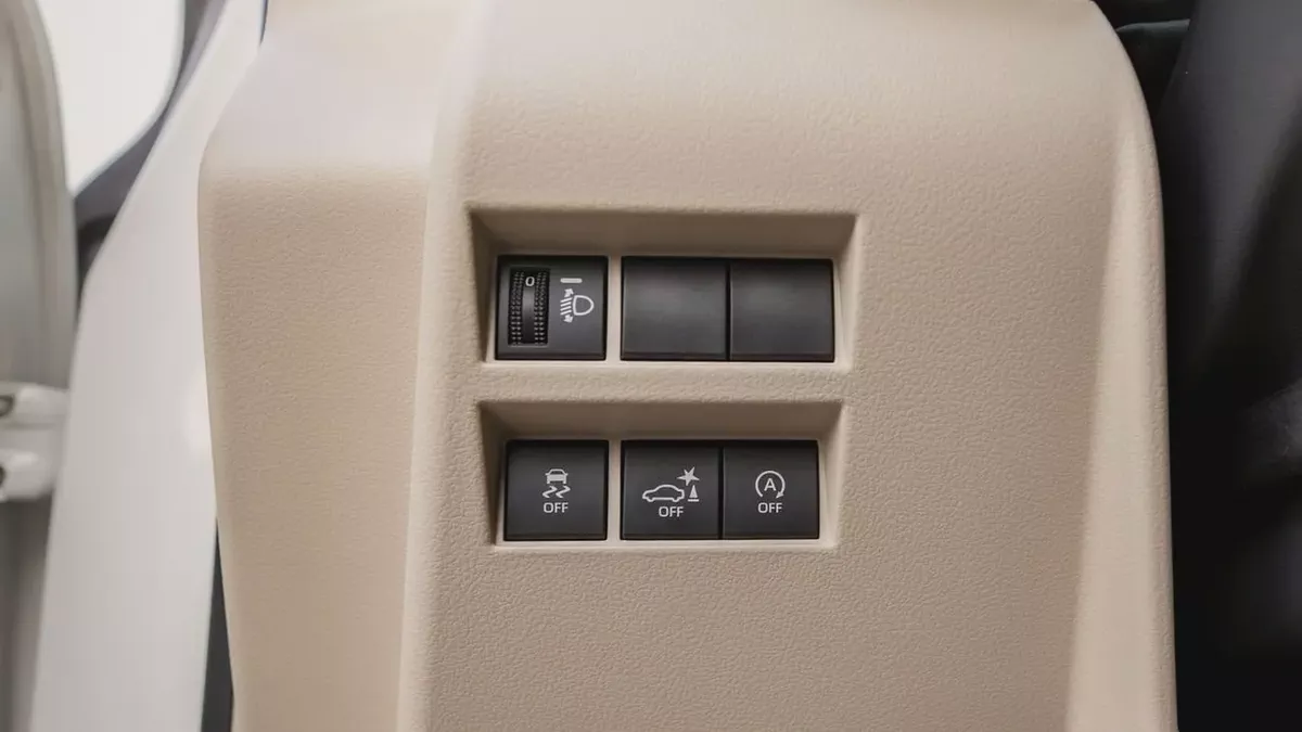 2026 Toyota Land Cruiser GXR 3.5L AT Petrol (Basic)-8-8