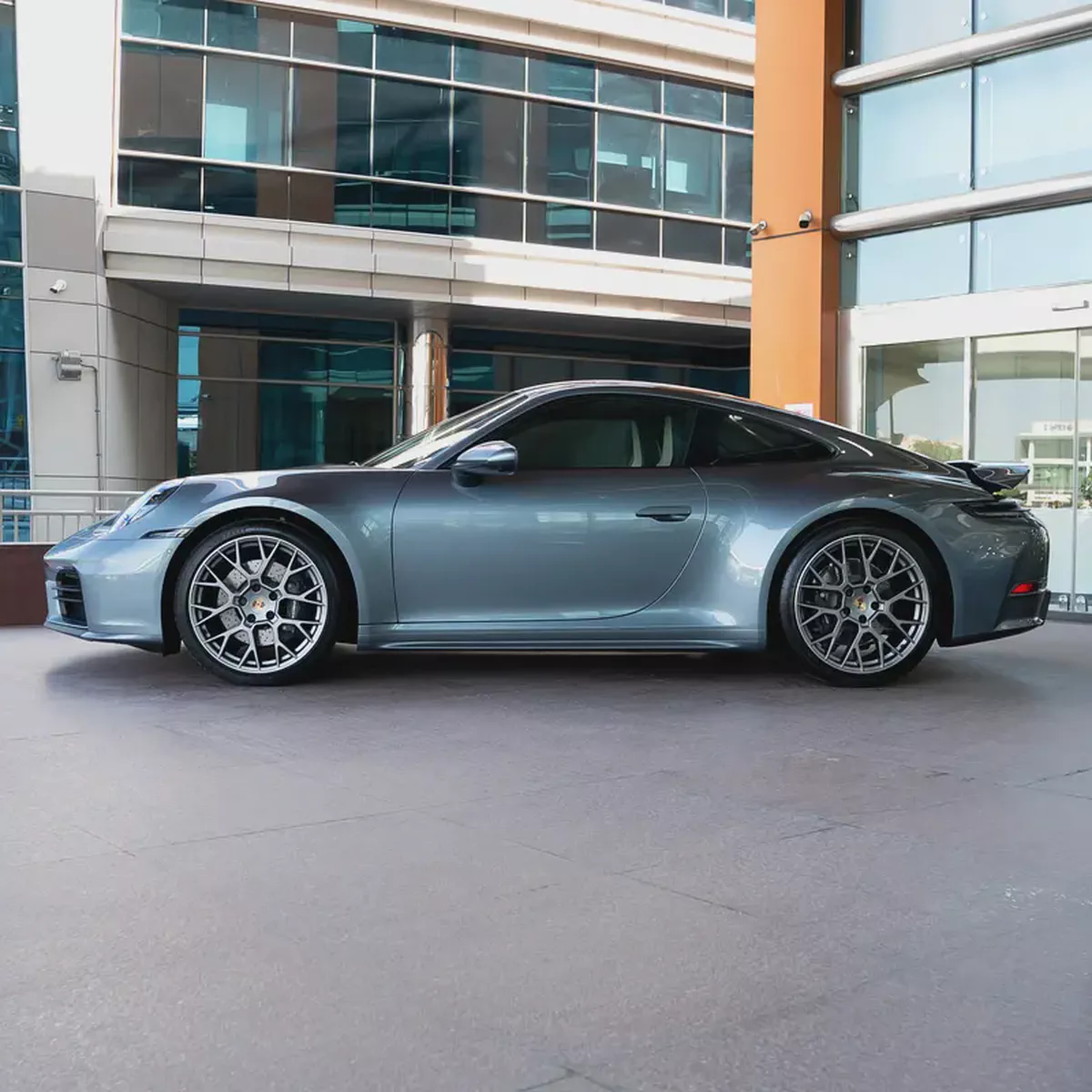 2025  PORSCHE  911 CARRERA  DONE ONLY 400KM-11-11