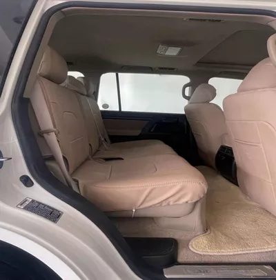 Toyota Land Cruiser GXR V6 3.0L-6CYL GCC FULL OPTION-EXCELLENT CONDITION-VAT INCLUSIVE-10