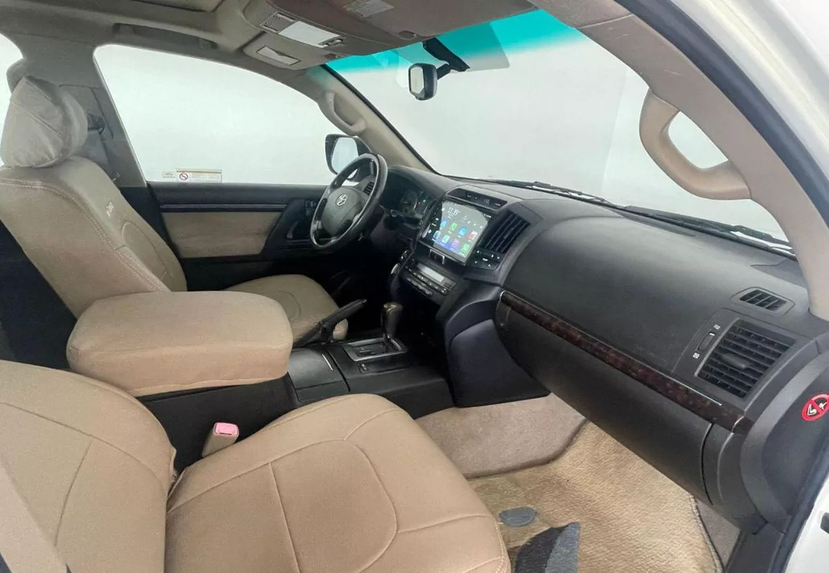 Toyota Land Cruiser GXR V6 3.0L-6CYL GCC FULL OPTION-EXCELLENT CONDITION-VAT INCLUSIVE-5-0