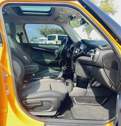 MINI COOPER 2016 FULL OPTION FULL SERVICE HISTORY GCC SPEC-18