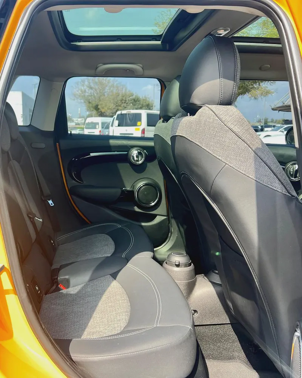 MINI COOPER 2016 FULL OPTION FULL SERVICE HISTORY GCC SPEC-16-16