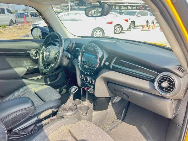 MINI COOPER 2016 FULL OPTION FULL SERVICE HISTORY GCC SPEC