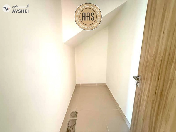 SINGLE ROW WITH LANDSCAPING 4BR+MAID VILLA FOR RENT