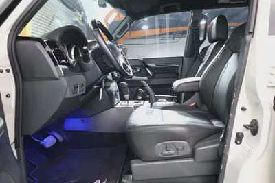 Mitsubishi Pajero Signature Edition 3.8 GLS 2020 | GCC Specs | Pristine Condition-8