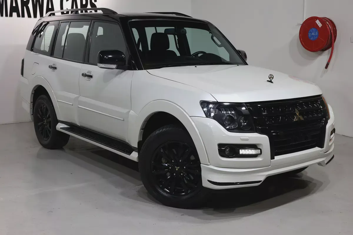Mitsubishi Pajero Signature Edition 3.8 GLS 2020 | GCC Specs | Pristine Condition-1-1