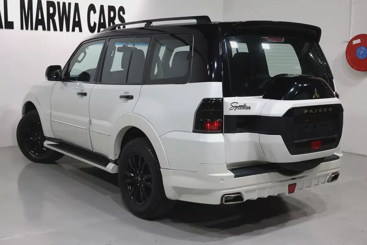 Mitsubishi Pajero Signature Edition 3.8 GLS 2020 | GCC Specs | Pristine Condition-3-3