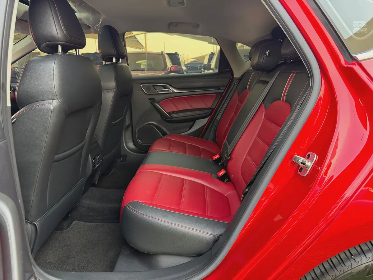 MG6–2023–GCC—FREE ACCIDENT—ORIGINAL PAINT—SERVICE AGENCY—UNDER WARRANTY—EXCELLENT CONDITION