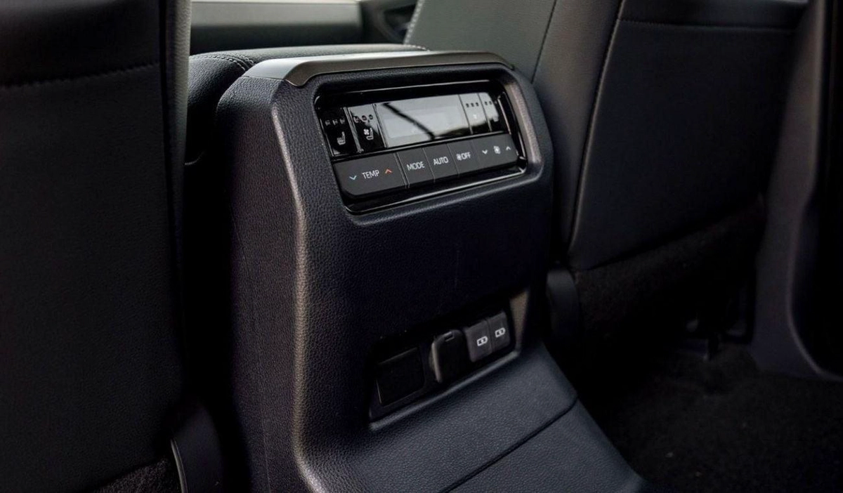 Toyota Prado TOYOTA PRADO 250 WX+ LUXURY 2.8D AT MY2025 – GREY-9-0