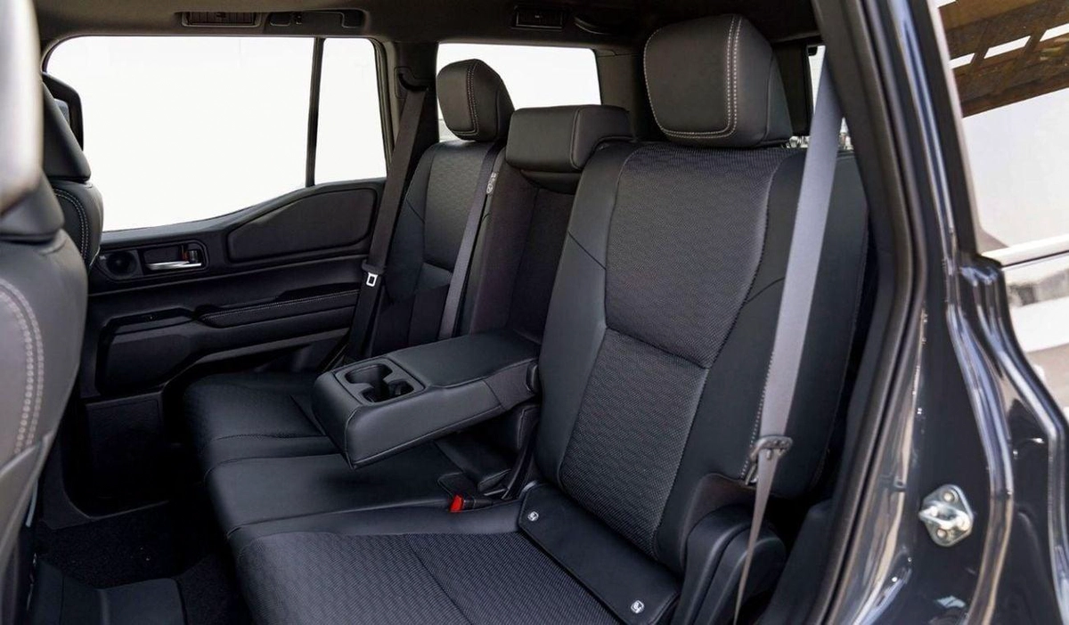 Toyota Prado TOYOTA PRADO 250 WX+ LUXURY 2.8D AT MY2025 – GREY-13-0