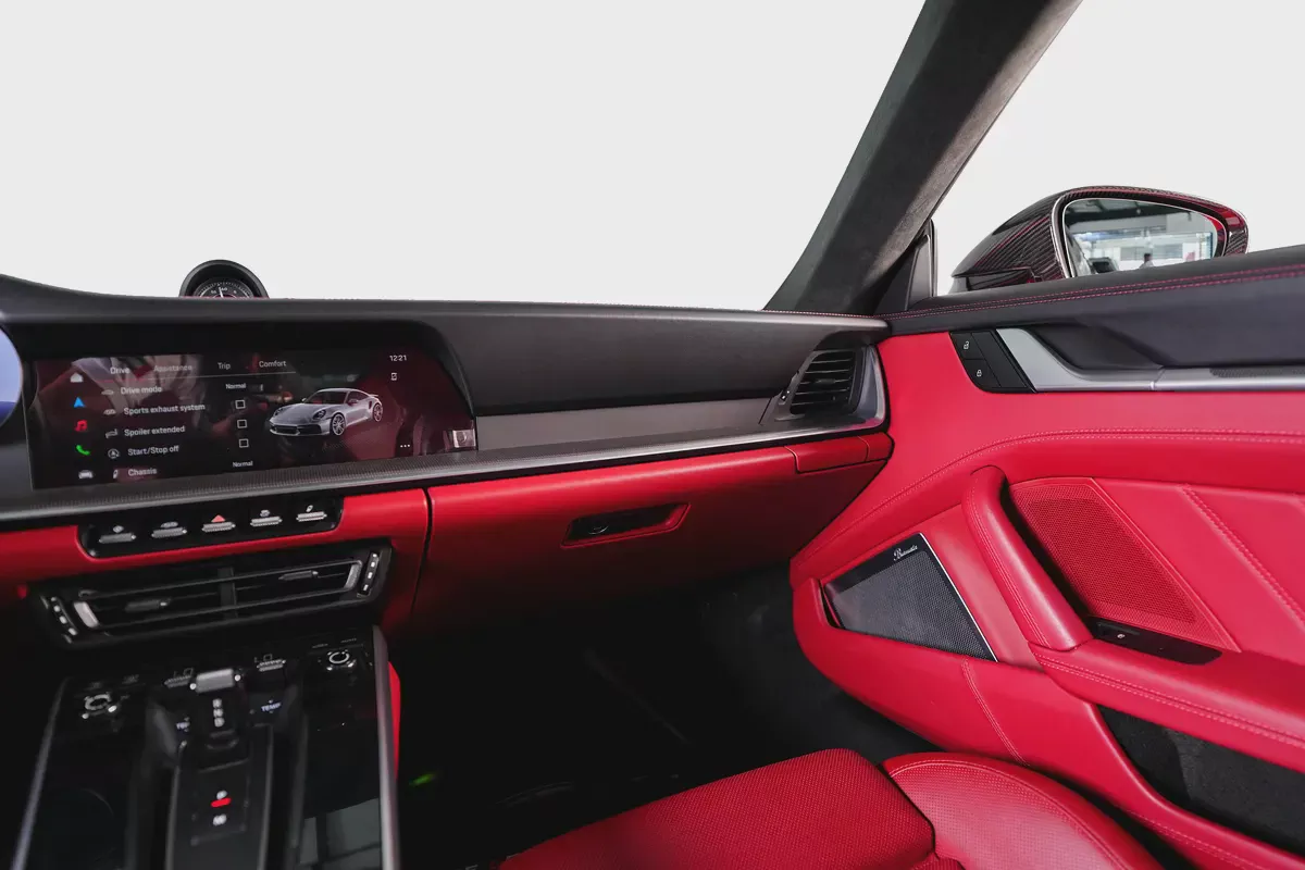 Porsche 992 Turbo-GCC-Bespoke Order-Carbon Fiber Light Weight Package-Porsche warranty-11-11